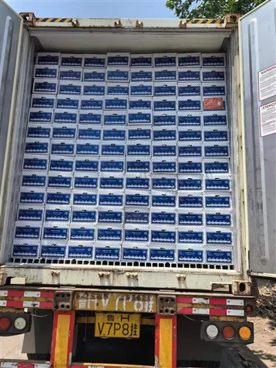 Mengangkut Bawang Putih